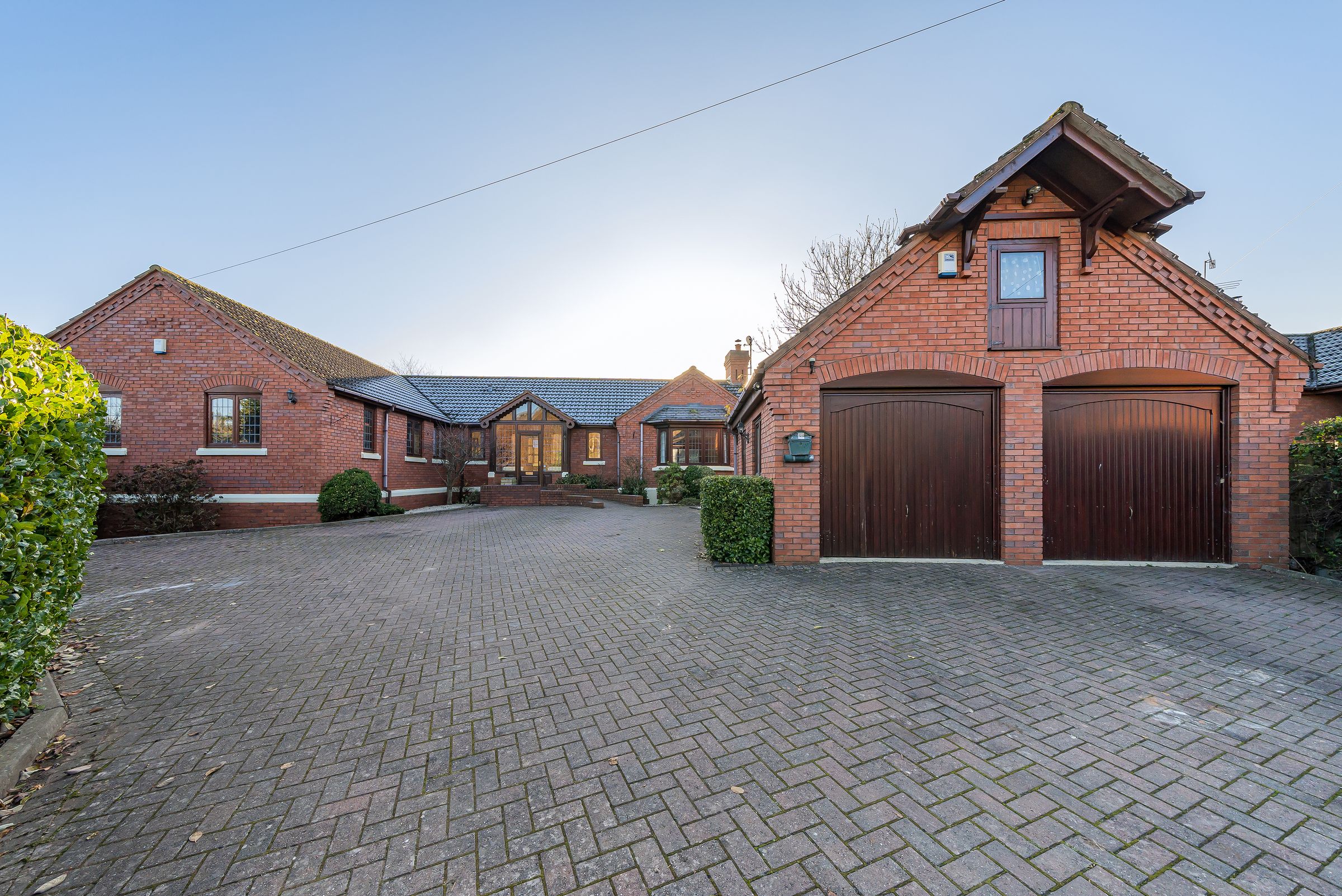 4 bed detached bungalow for sale in Stourport Road, Great Witley