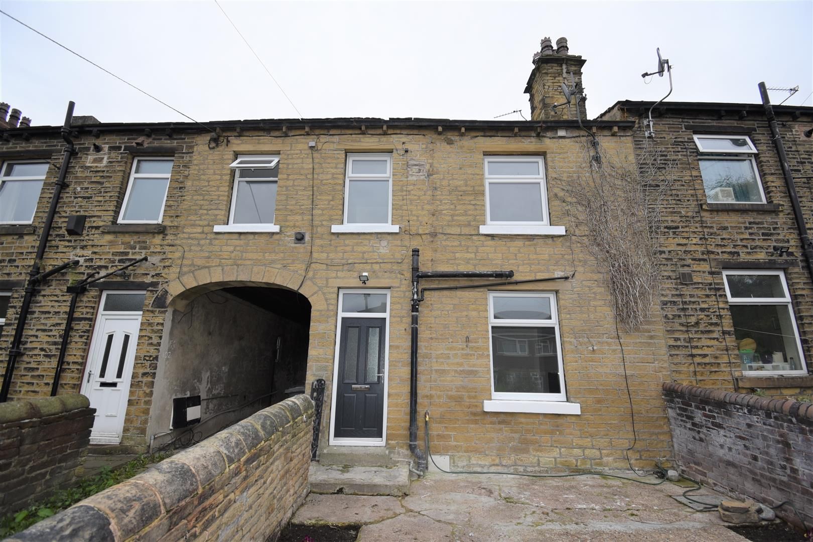 3 bed terraced house for sale in New Hey Road, Salendine Nook