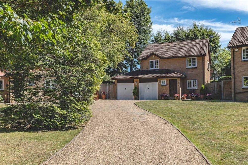 4 bed detached house for sale in Gardens, Datchet SL3 Zoopla