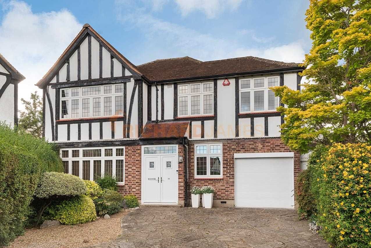 4 bed detached house for sale in Oakleigh Gardens, Edgware HA8 Zoopla