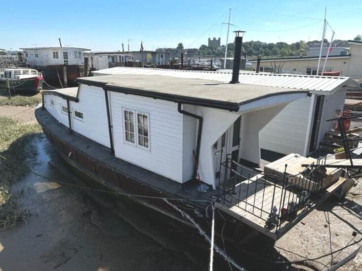 1 bed houseboat for sale in Knight Rd, Strood ME2 - Zoopla