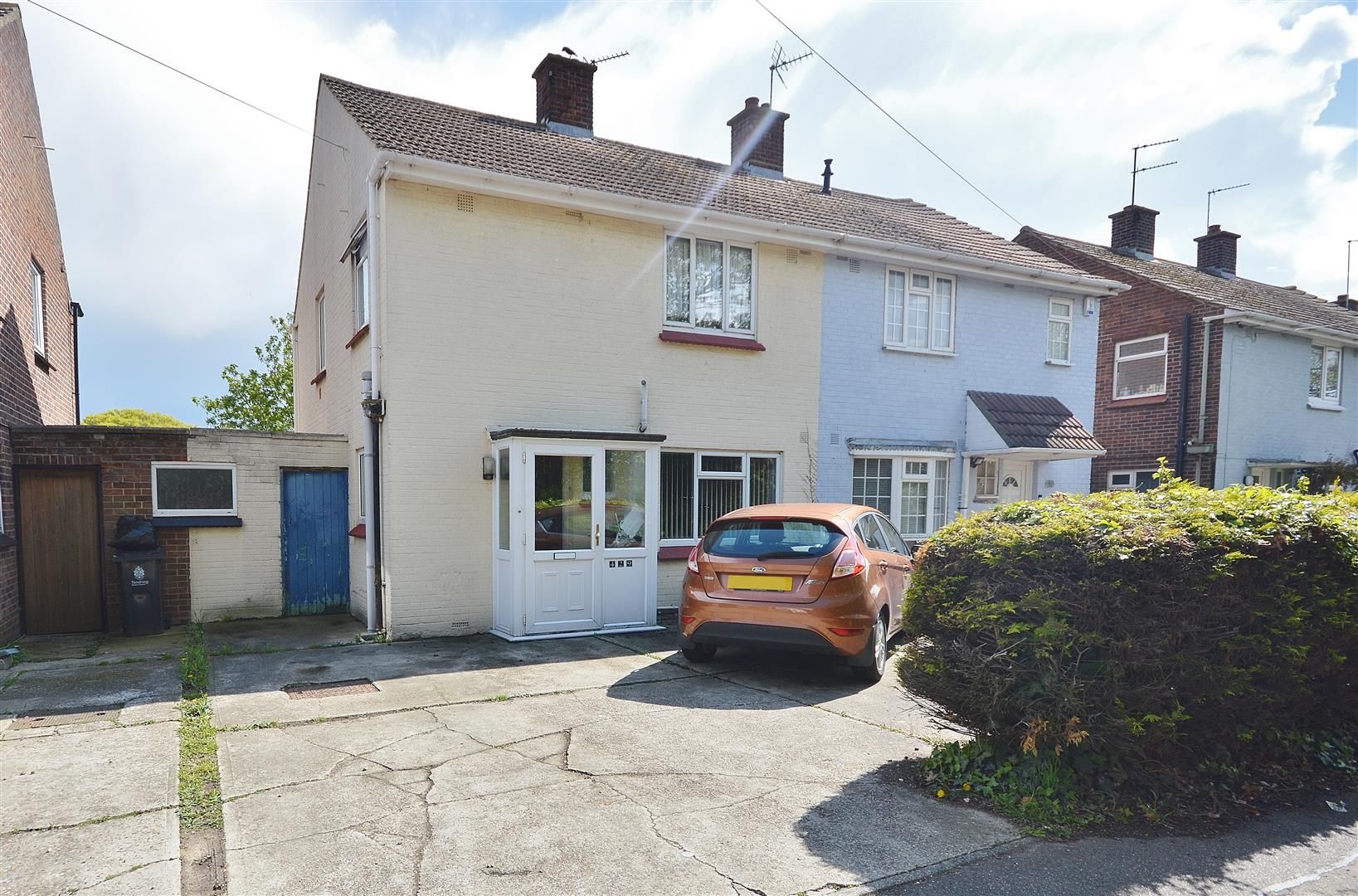 3 bed semidetached house for sale in St. Johns Road, ClactonOnSea