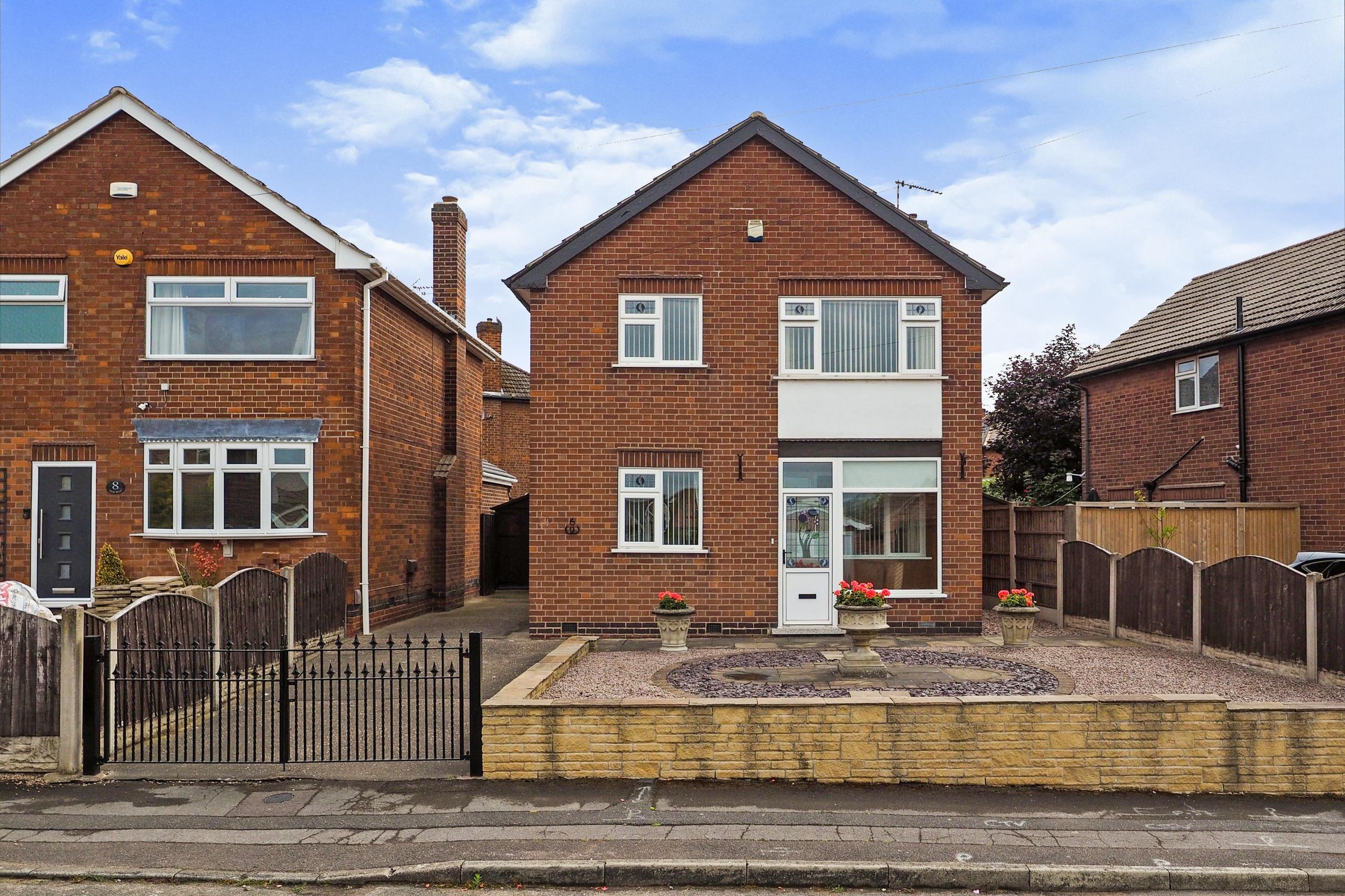 3 bed detached house for sale in Hill Rise, Trowell, Nottingham NG9