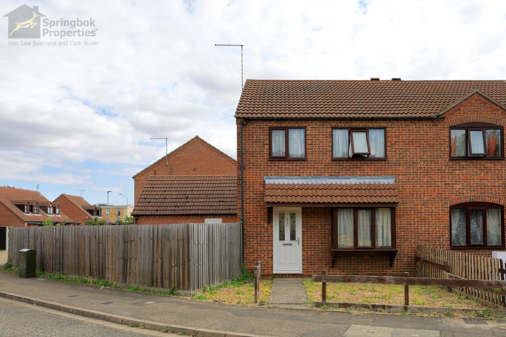 3 bed semidetached house for sale in Walton Park, Peterborough