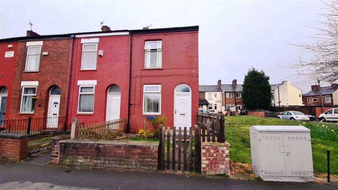 3 bed end terrace house for sale in Fairfield Road, Droylsden