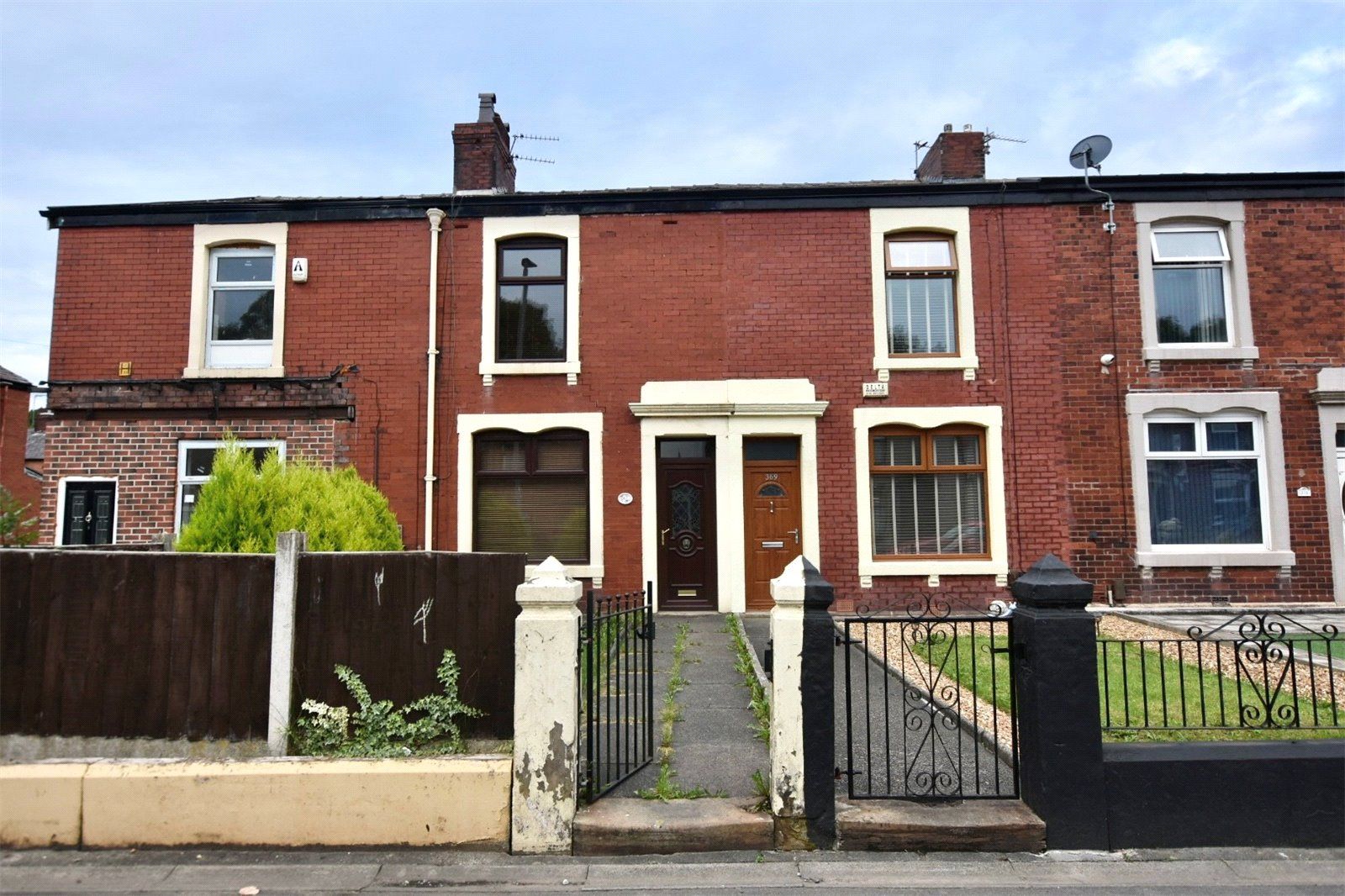 3 bed terraced house for sale in Bolton Road, Blackburn, Lancashire BB2