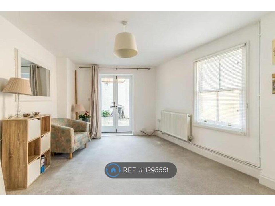 Room to rent in Rochester, Rochester ME4 Zoopla