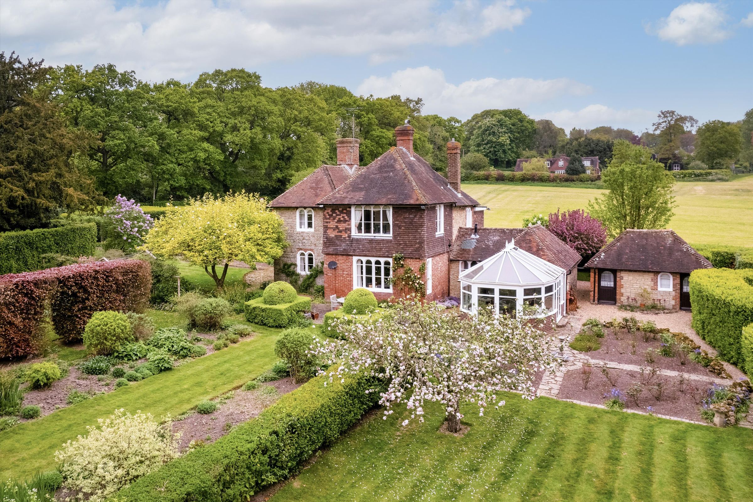 4 bed detached house for sale in Station Road, Pluckley, Ashford, Kent