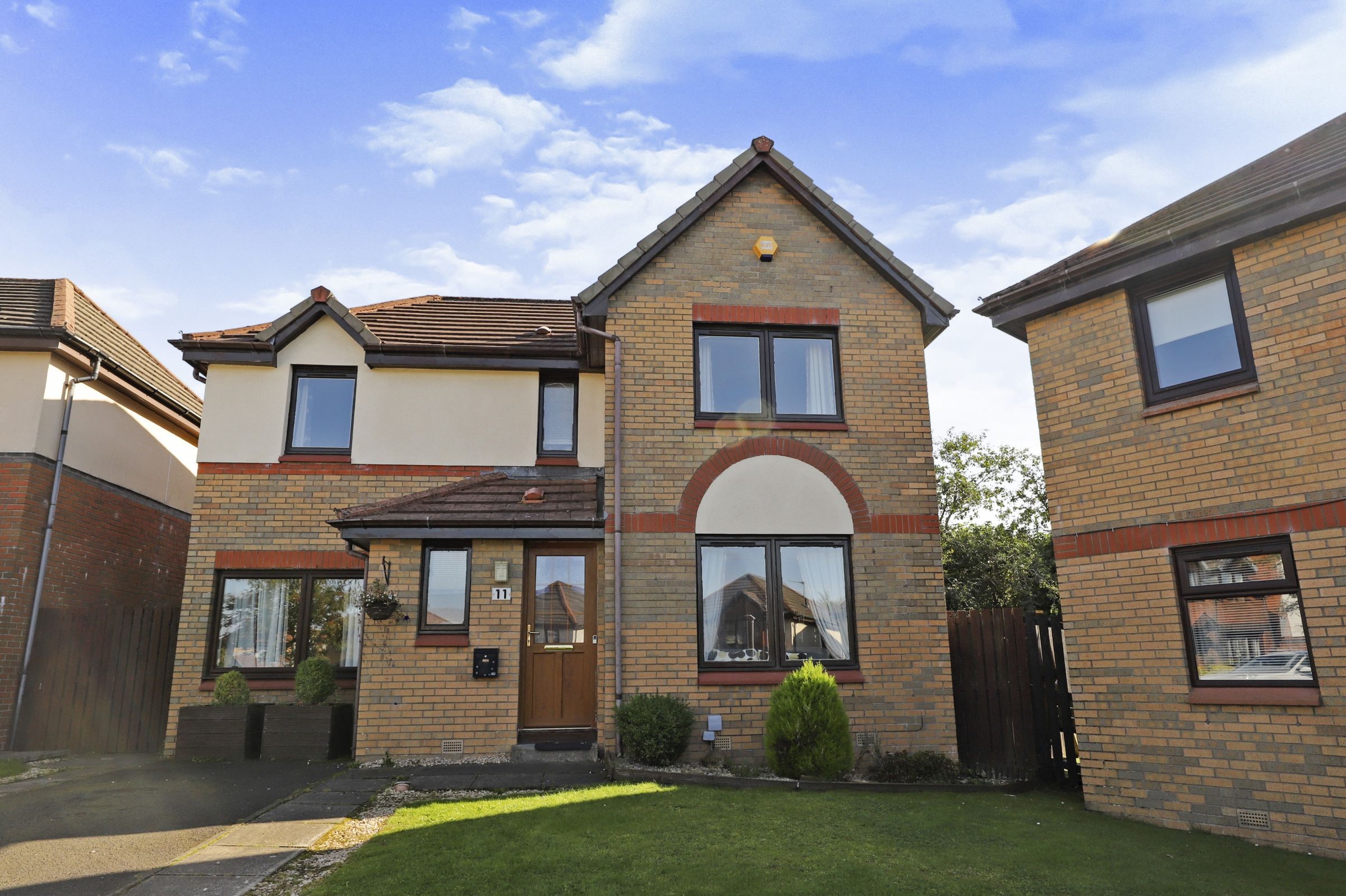 5 bed detached house for sale in Ermelo Gardens, Glasgow G75 Zoopla