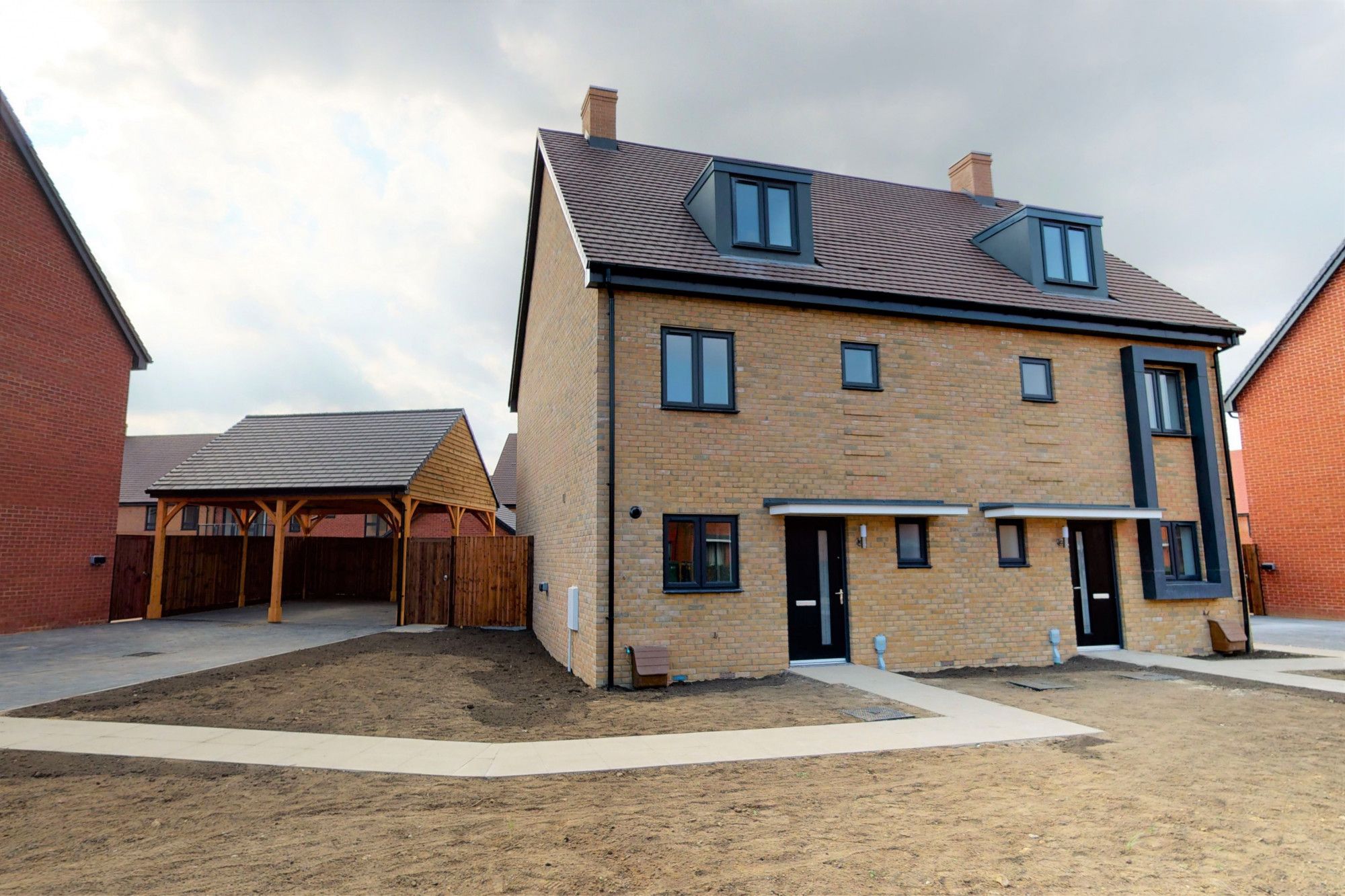 4 bed semidetached house to rent in Heritage Road, Bridgefield