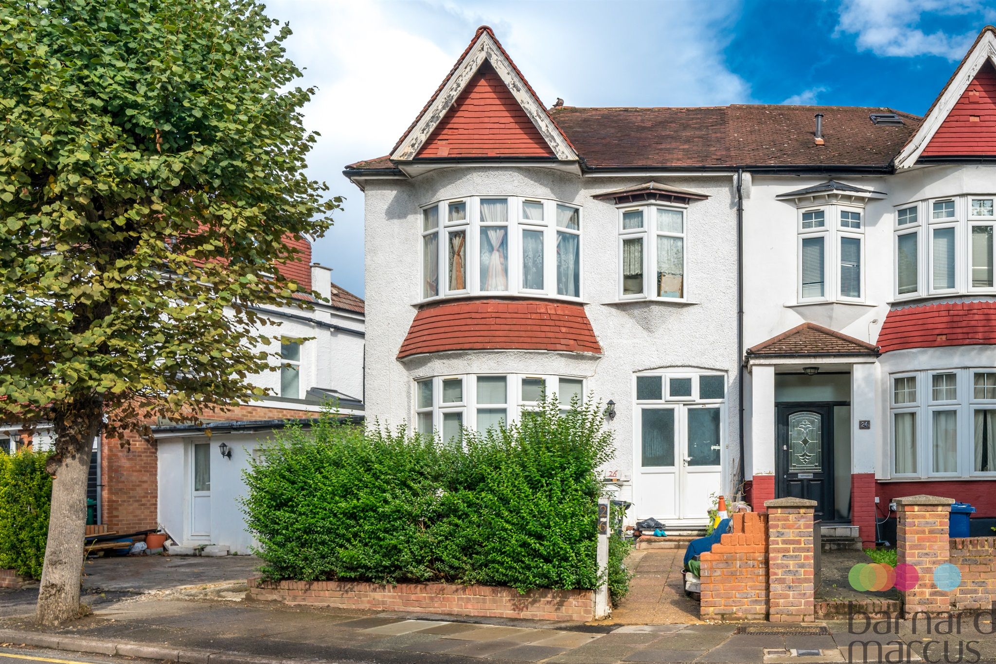 4 bed property for sale in Highwood Avenue, London N12 Zoopla