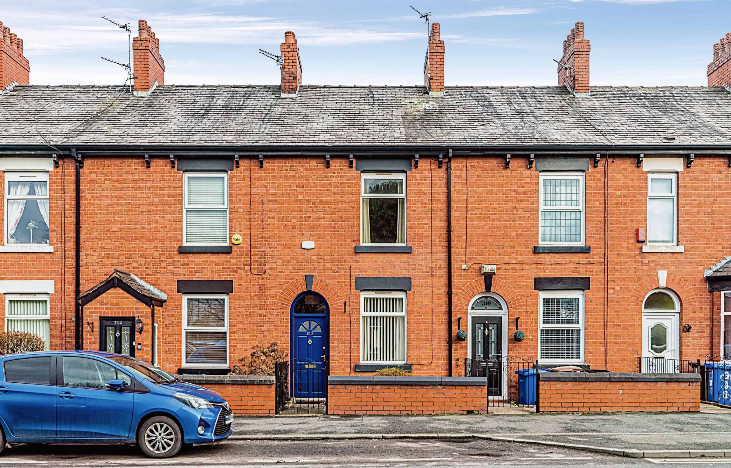 2 bed terraced house for sale in Gorton Road, Stockport, Greater