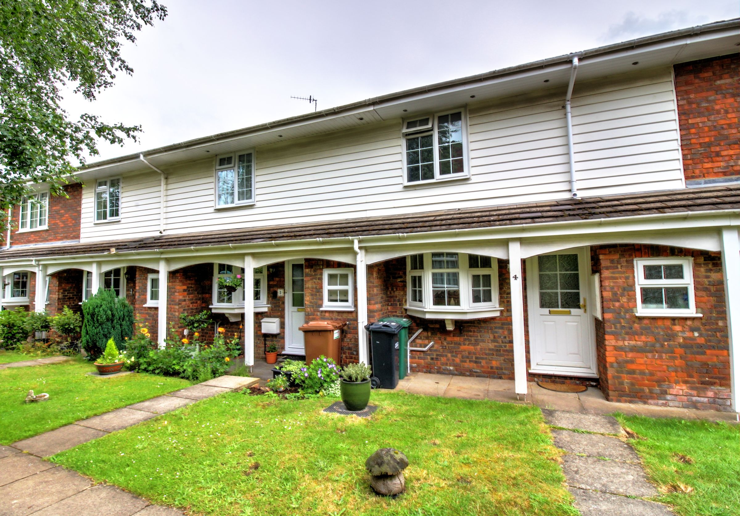 Ravens Close, Redhill RH1  