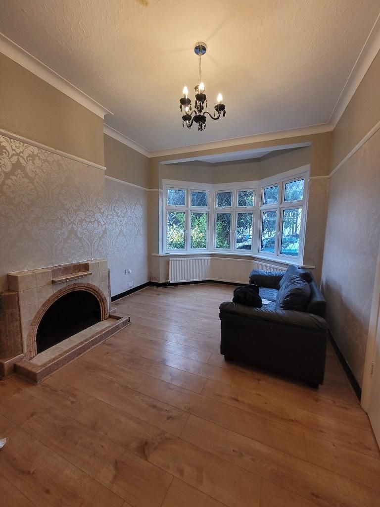 4 bed terraced house to rent in Albert Road, Ilford, London IG1 Zoopla