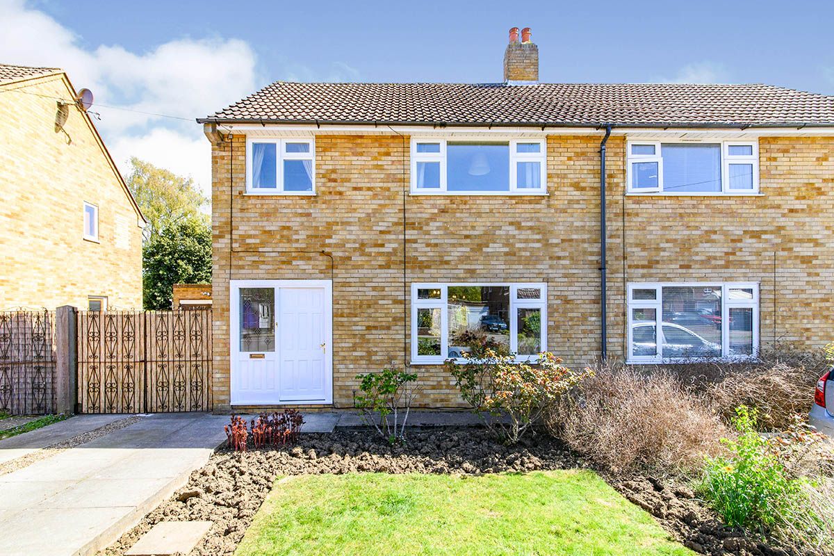 3 bed semidetached house for sale in Fulmar Road, Bedford, Bedfordshire MK41 Zoopla