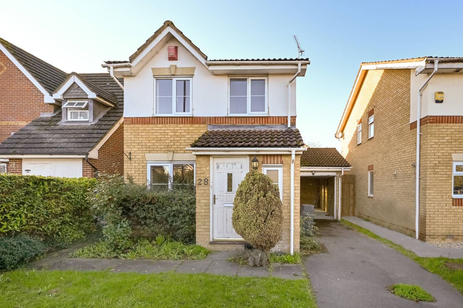 3 bed detached house for sale in Eltham Avenue, Slough SL1 Zoopla