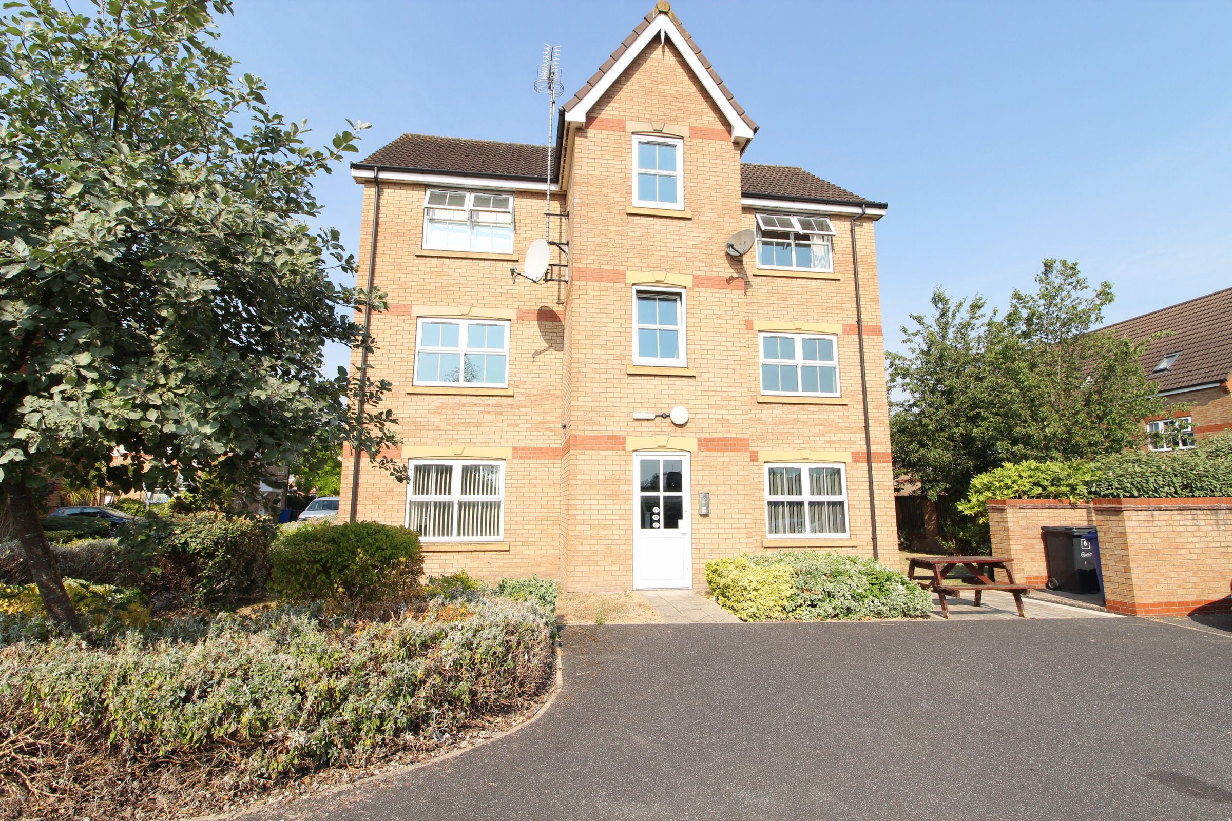 2 bed flat for sale in Peacock Place, Gainsborough DN21 Zoopla