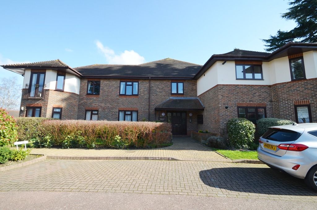 2 bed flat to rent in Petersmead Close, Tadworth KT20 Zoopla