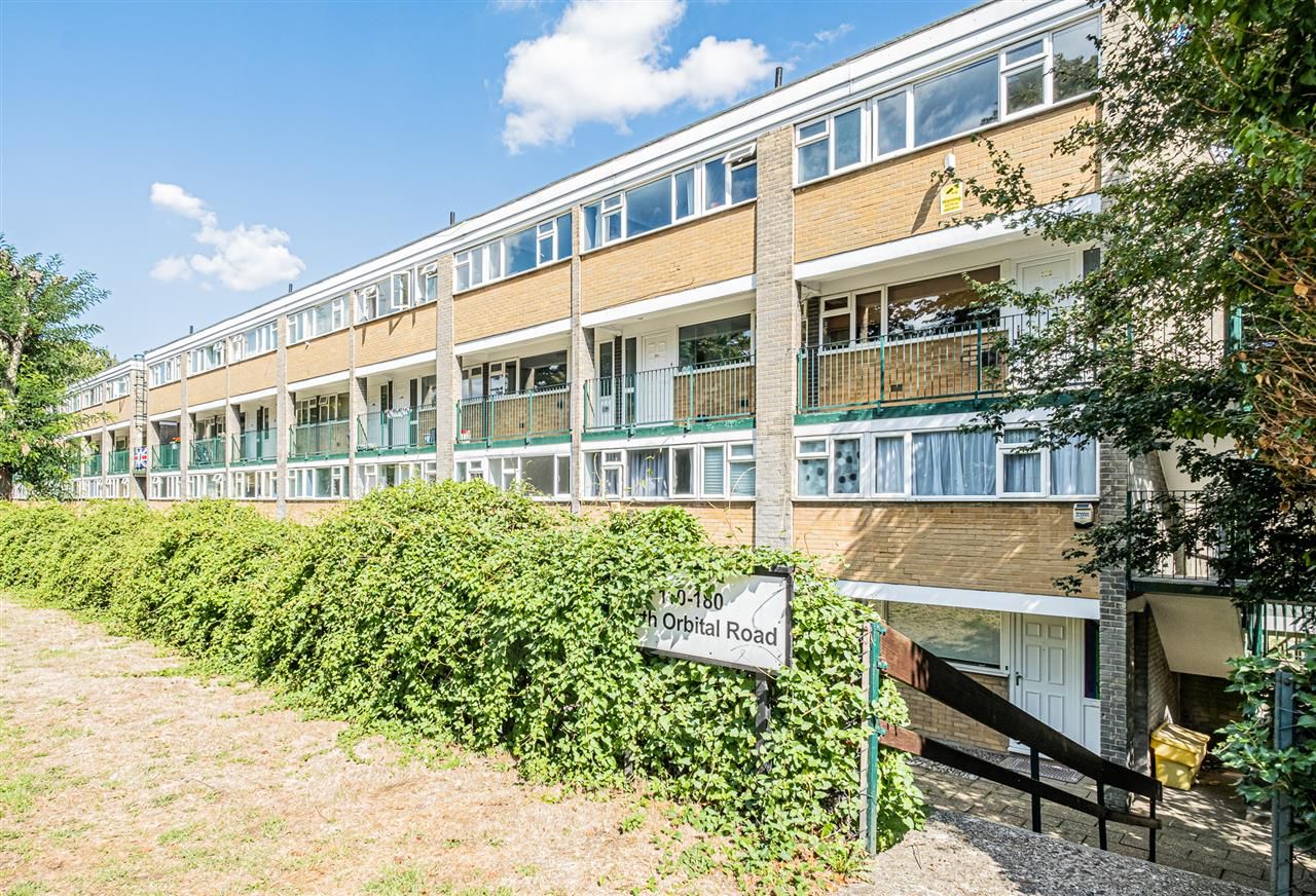 2 bed flat for sale in North Orbital Road, Denham, Uxbridge UB9 Zoopla