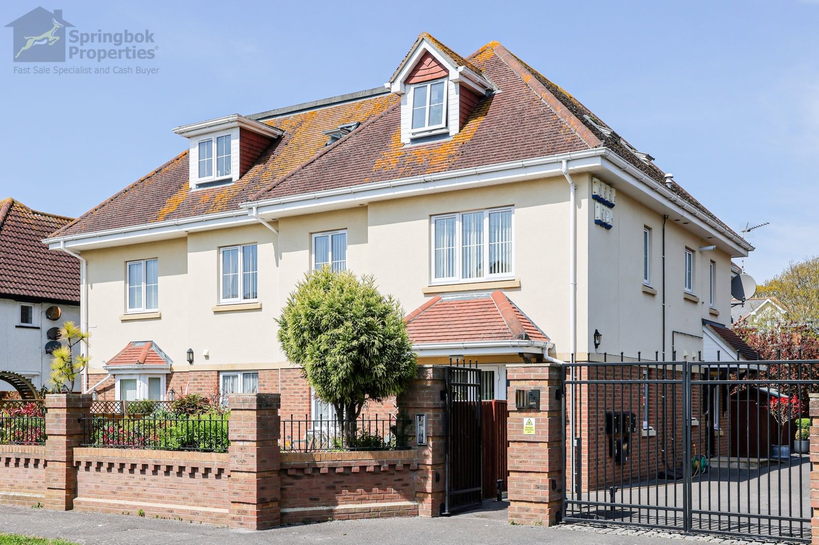 2 bed flat for sale in Rothesay Court, Stuart Road, Christchurch