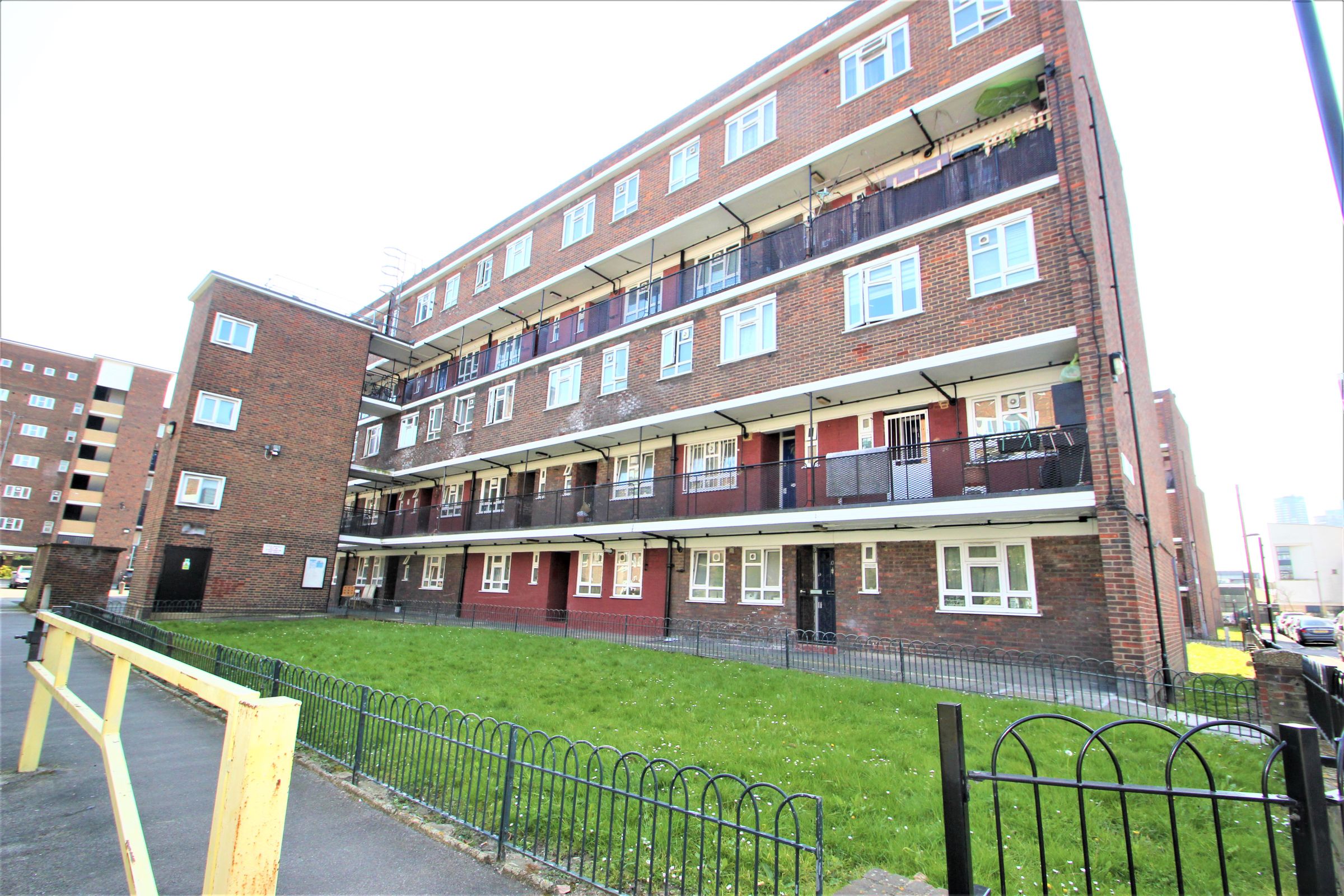 Flat 106, Geffrye Court, London N1  