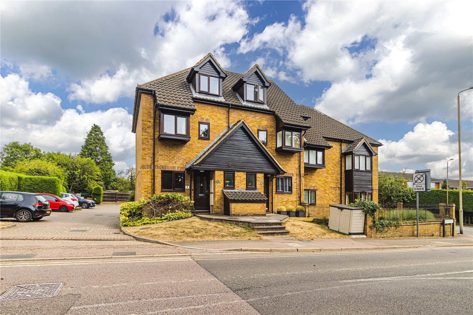 1 bed flat for sale in Rosehill Court, Hemel Hempstead, Hertfordshire