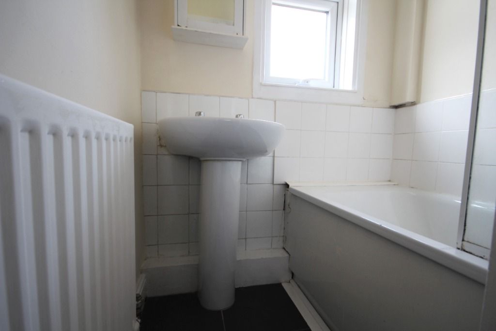 3 bed terraced house to rent in Princess Drive, West Derby, Liverpool