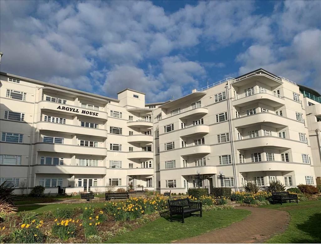3 bed flat for sale in Seaforth Road, WestcliffOnSea SS0 Zoopla