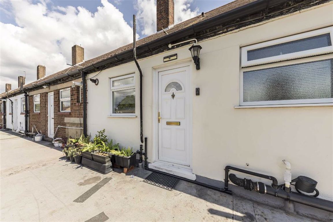 2 bed flat for sale in Rochester Way, London SE3 Zoopla