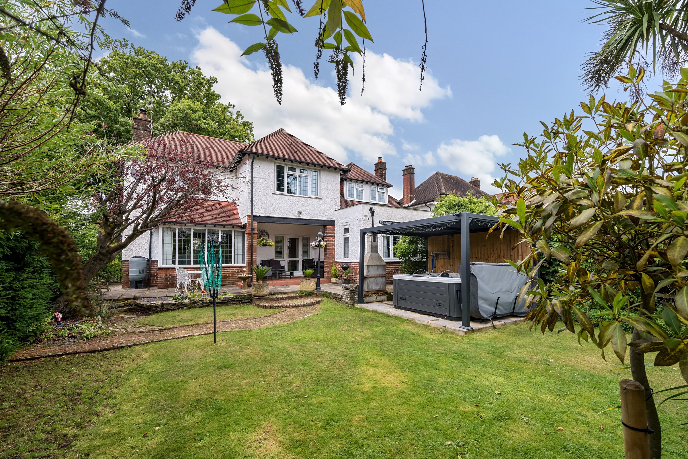 Chessel Avenue, Southampton, SO19 4DY 4 bed detached house - £650,000