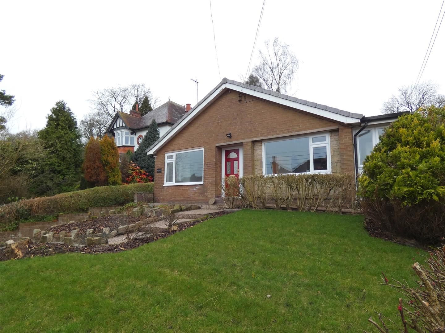 3 bed detached bungalow to rent in Town End, Cheadle, StokeOnTrent