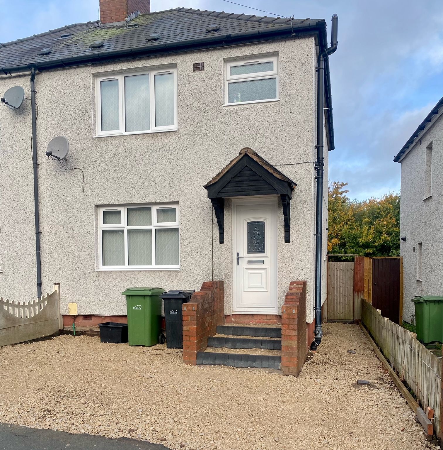 3 bed property to rent in Bunns Lane DY2 Zoopla