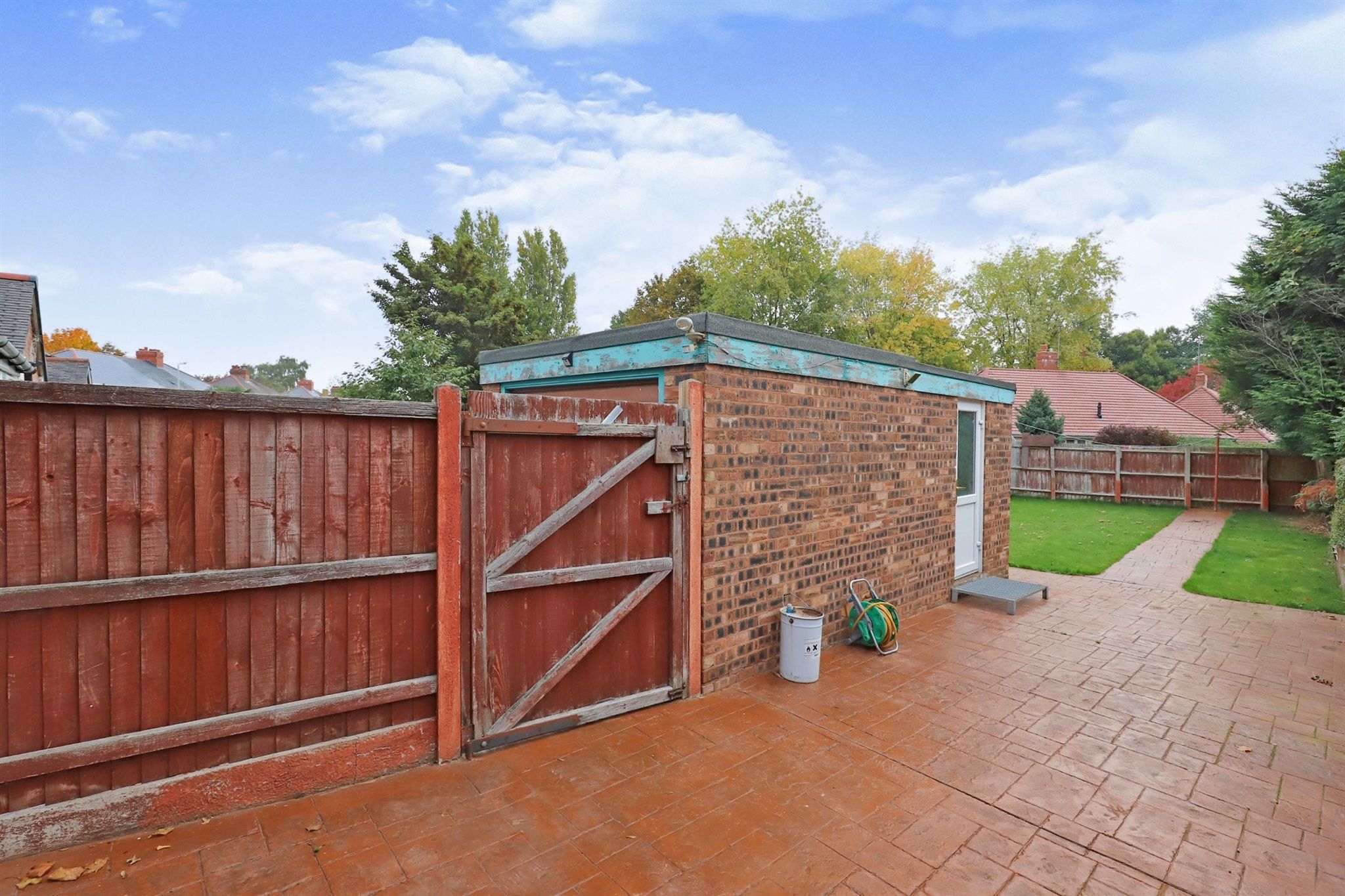 3 bed semidetached house for sale in Woden Avenue, Wednesfield, Wolverhampton WV11 Zoopla