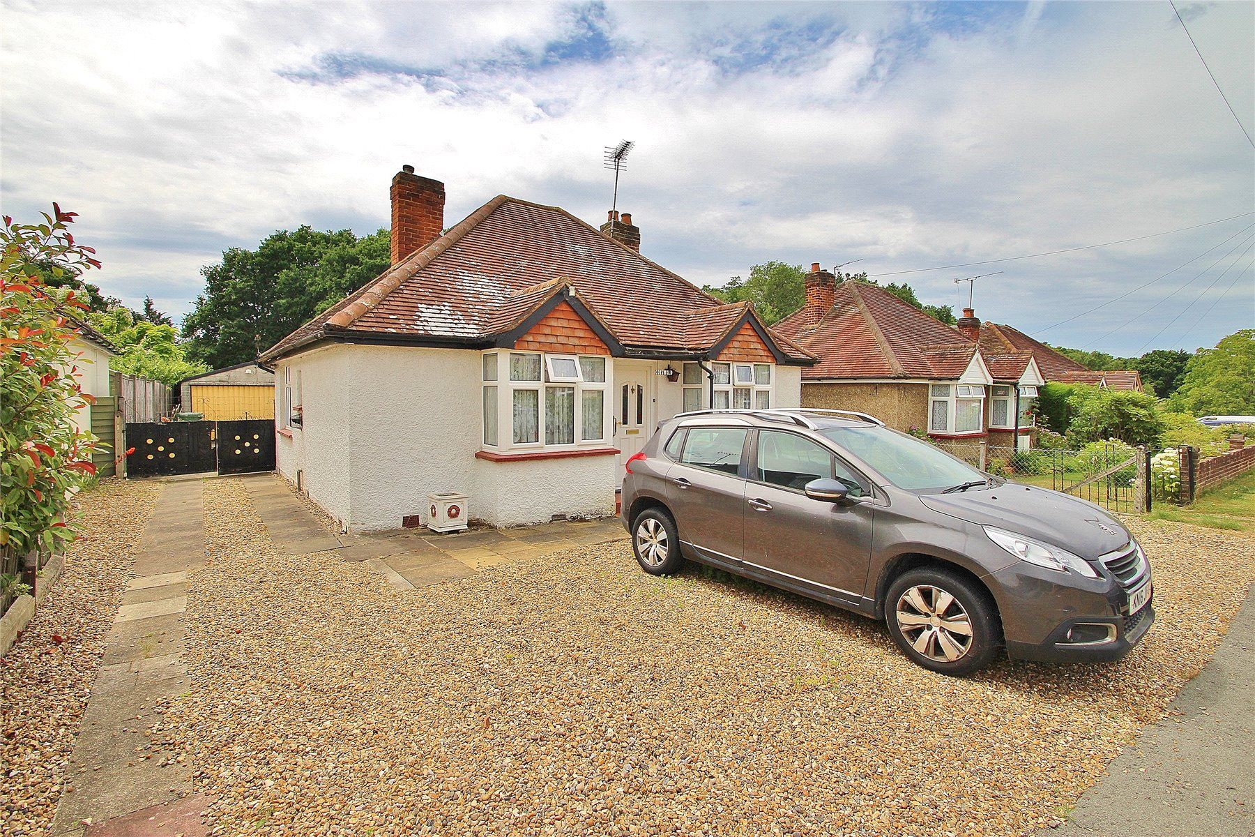 3 bed bungalow for sale in Chobham, Woking, Surrey GU24 Zoopla
