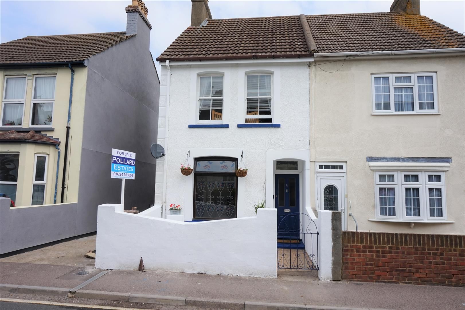 4 Bed Semi Detached House For Sale In William Street Rainham