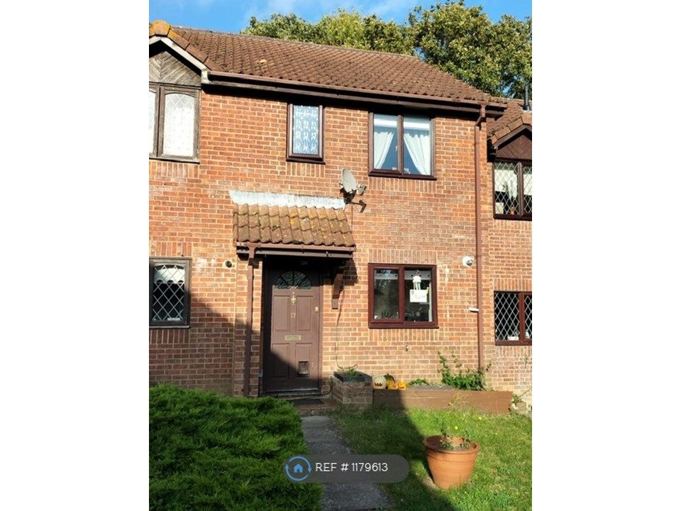 2 bed terraced house to rent in Stirling Crescent, Southampton SO30