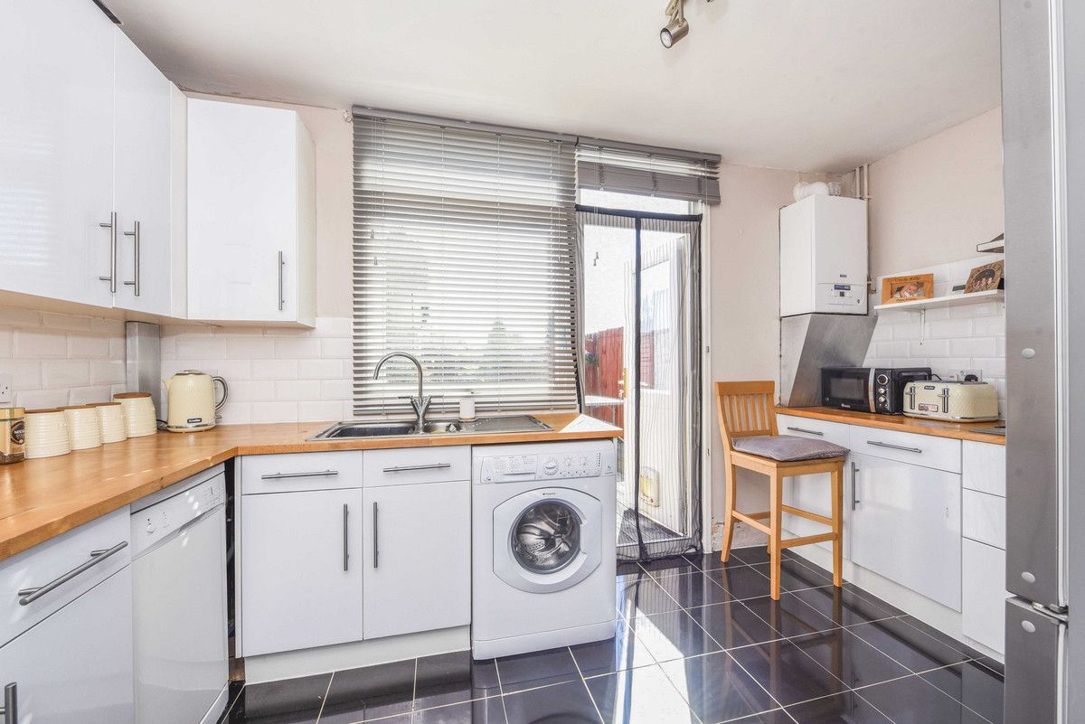 2 bed terraced house for sale in Harcourt Avenue, Sidcup DA15 Zoopla
