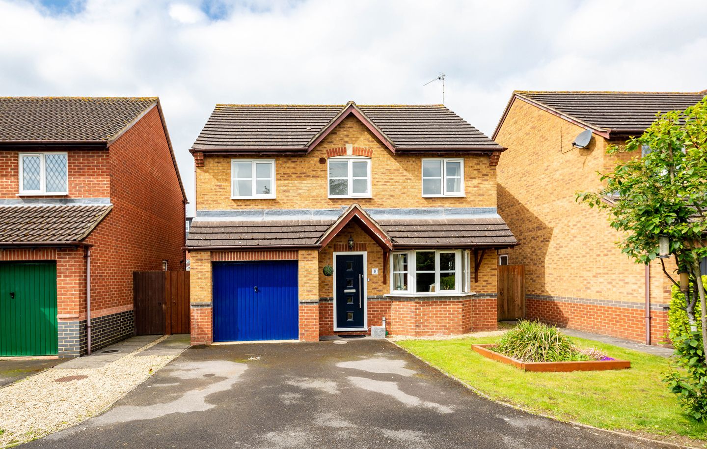 4 Bed Detached House For Sale In Jay Close Bicester Ox26 Zoopla