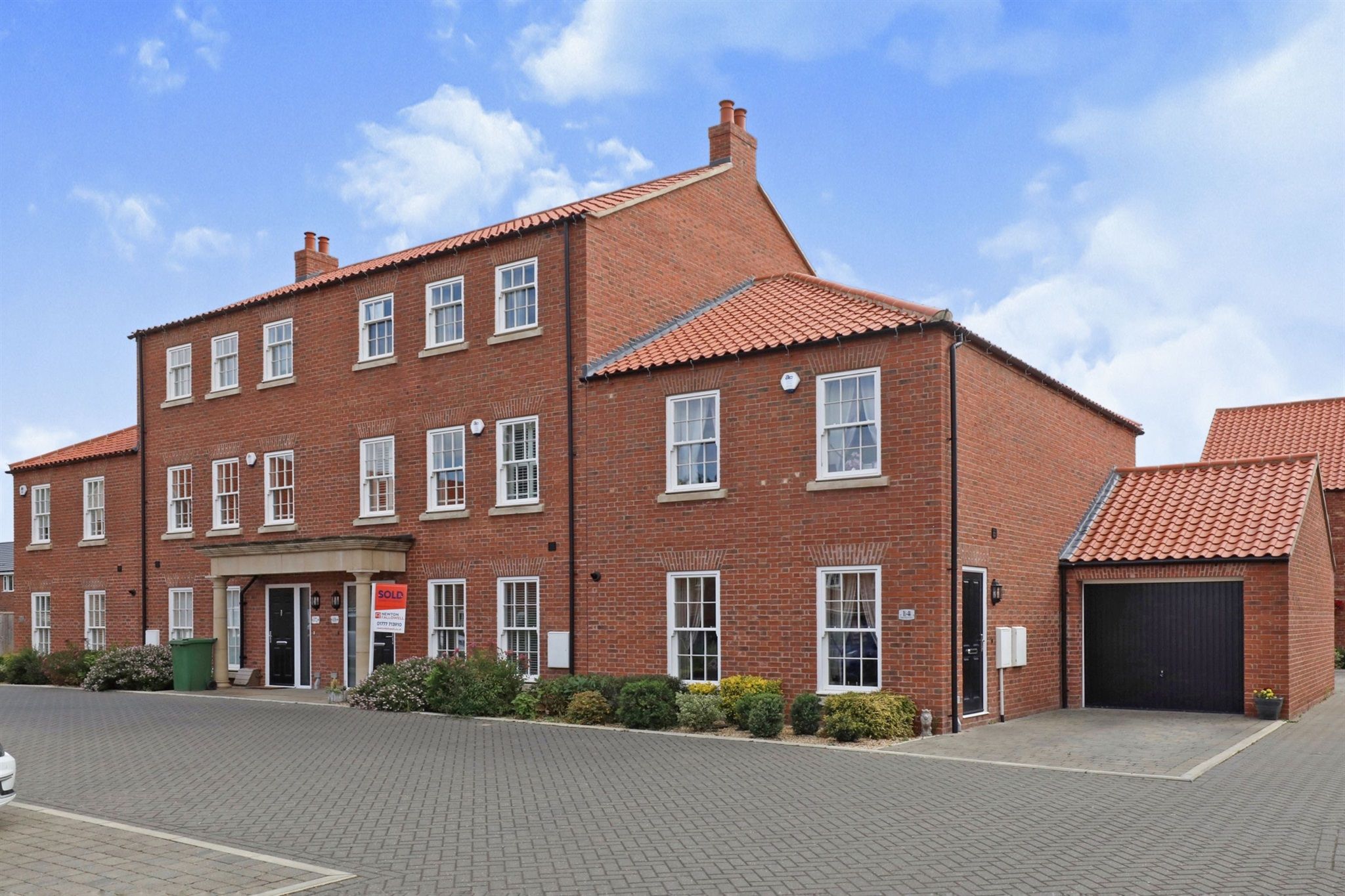 4 bed town house for sale in Blossom Grove, Retford DN22 Zoopla