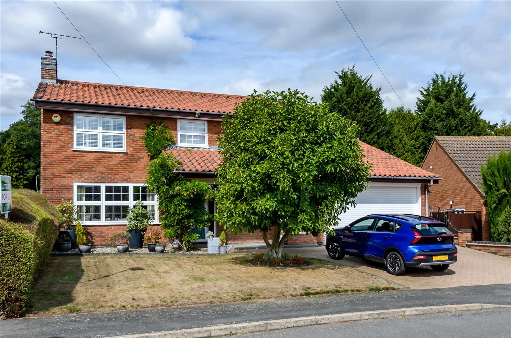3 bed detached house for sale in De La Bere Crescent, Burbage, Hinckley