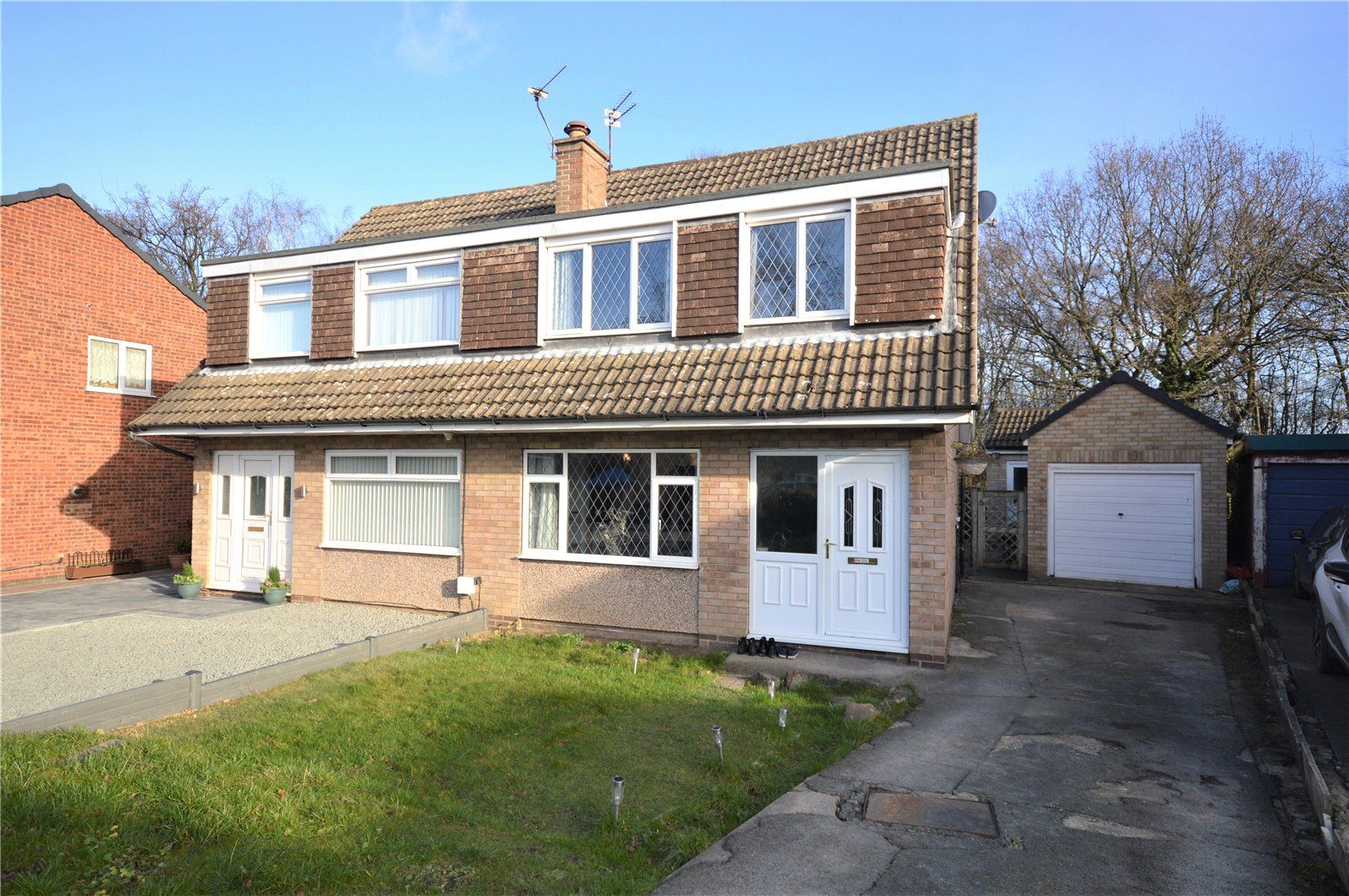 3 bed semidetached house for sale in Elder Garth, Garforth, Leeds LS25 Zoopla