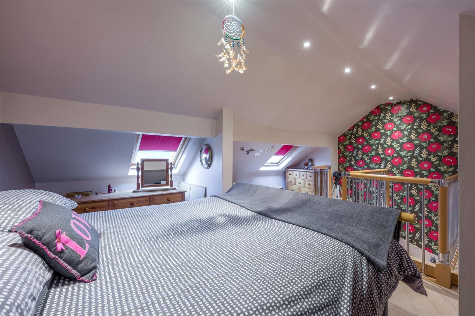 4 bed semidetached house for sale in Mildred Road, Cradley Heath B64