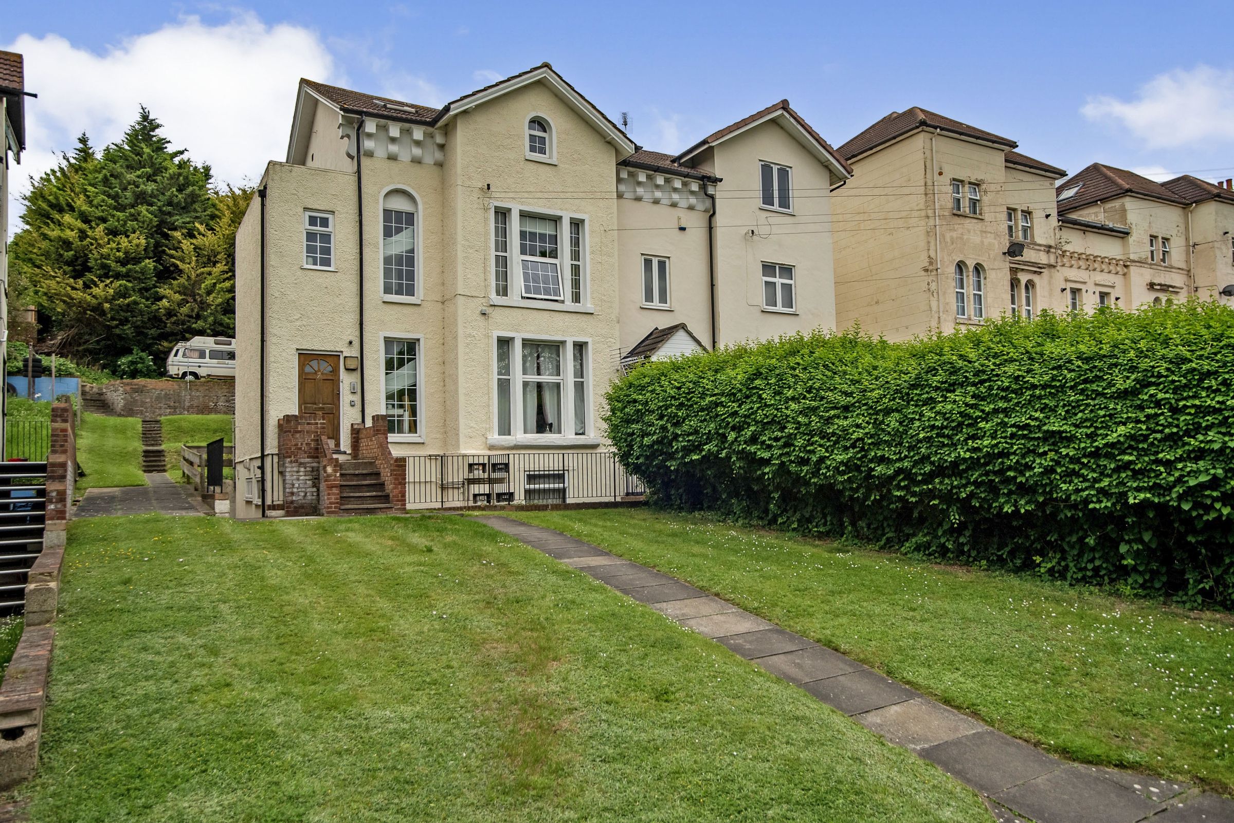 1 bed flat to rent in Cobham Terrace, Bean Road, Greenhithe, Kent DA9