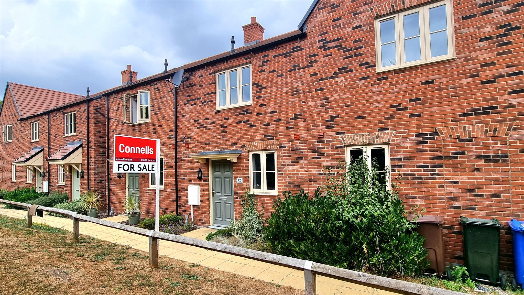 2 bed terraced house for sale in Flanders Close, Bicester OX26 Zoopla