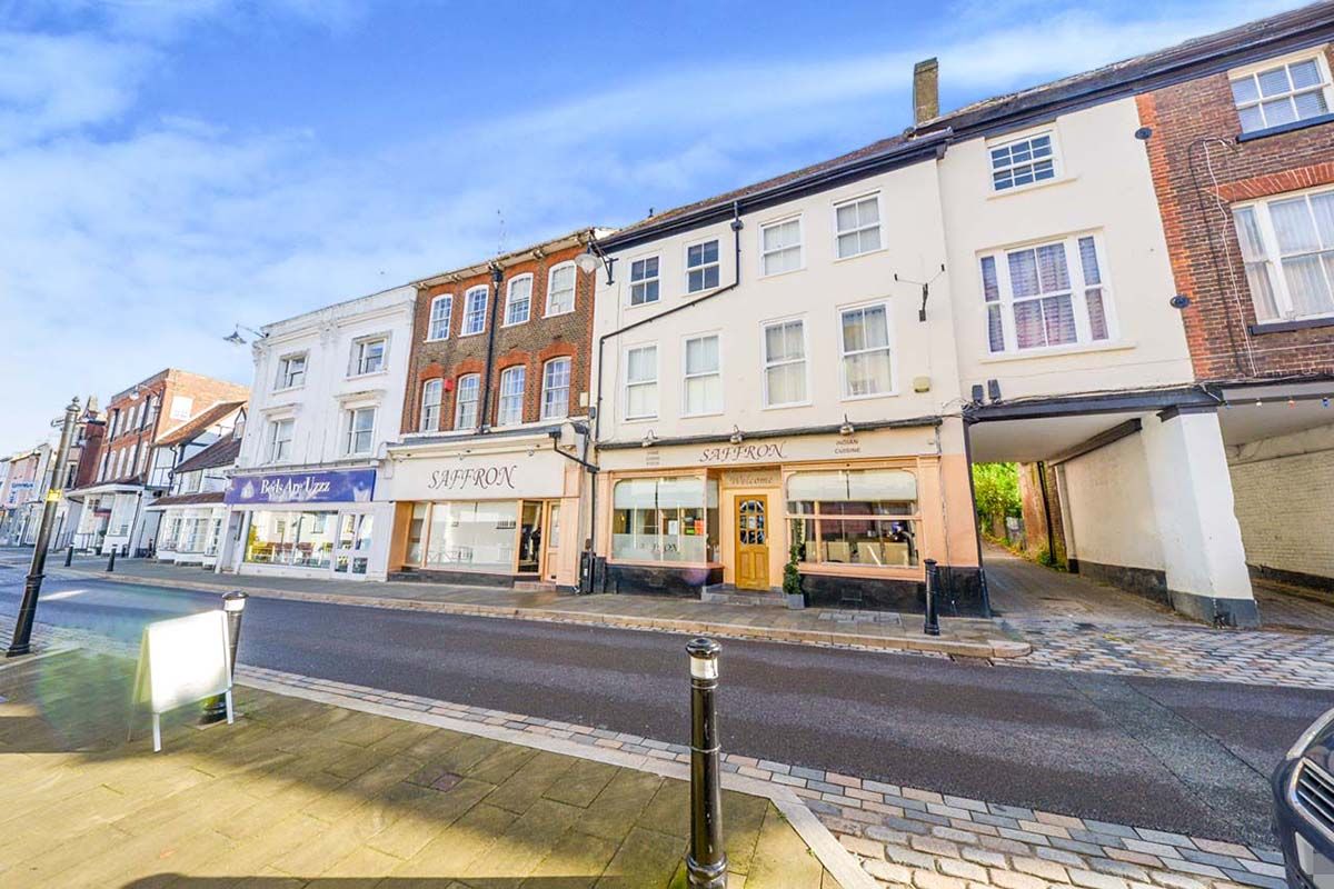 1 bed flat for sale in High Street, Hemel Hempstead, Hertfordshire HP1