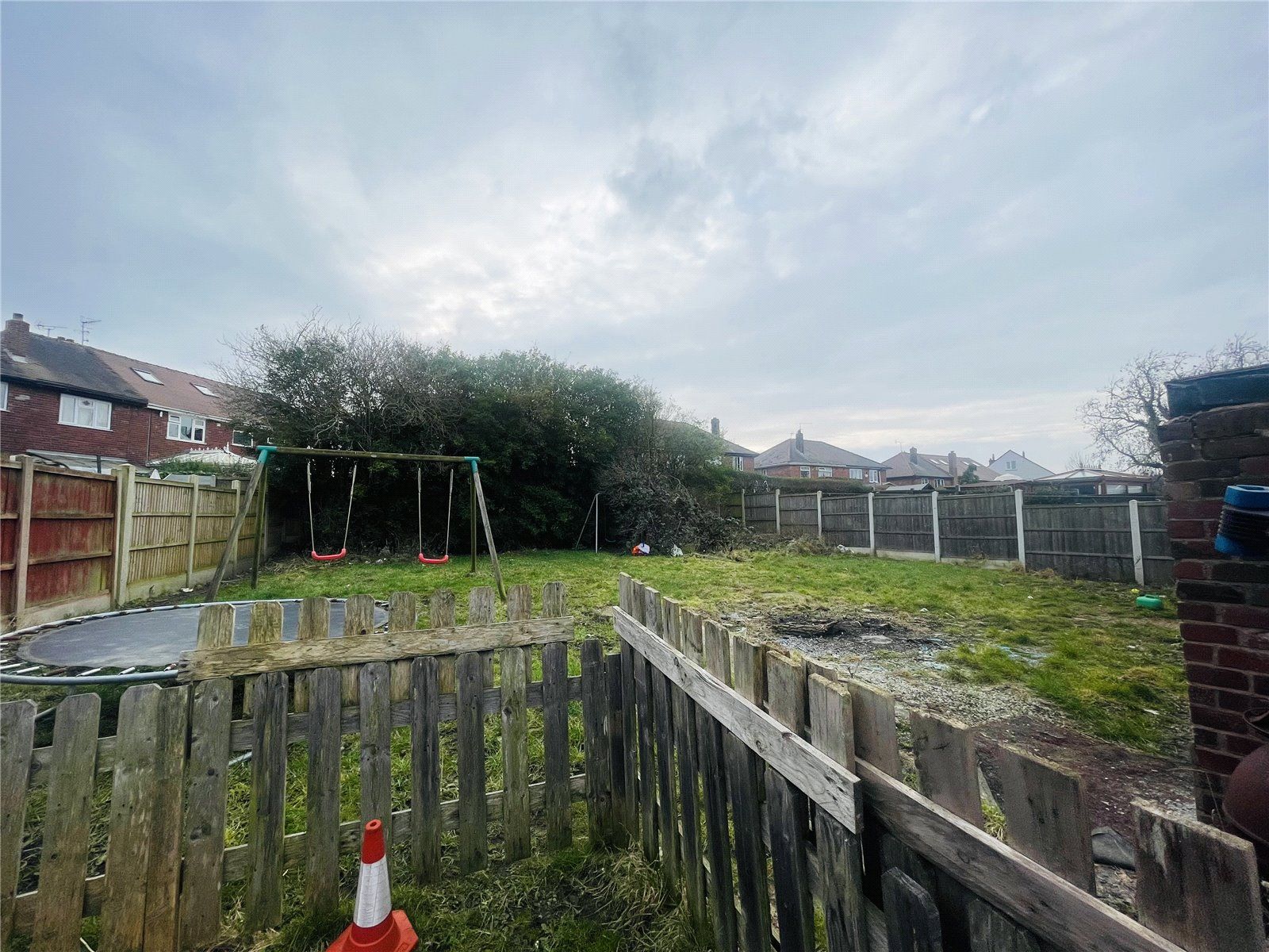 3 bed semidetached house for sale in Sandringham Close, Calow