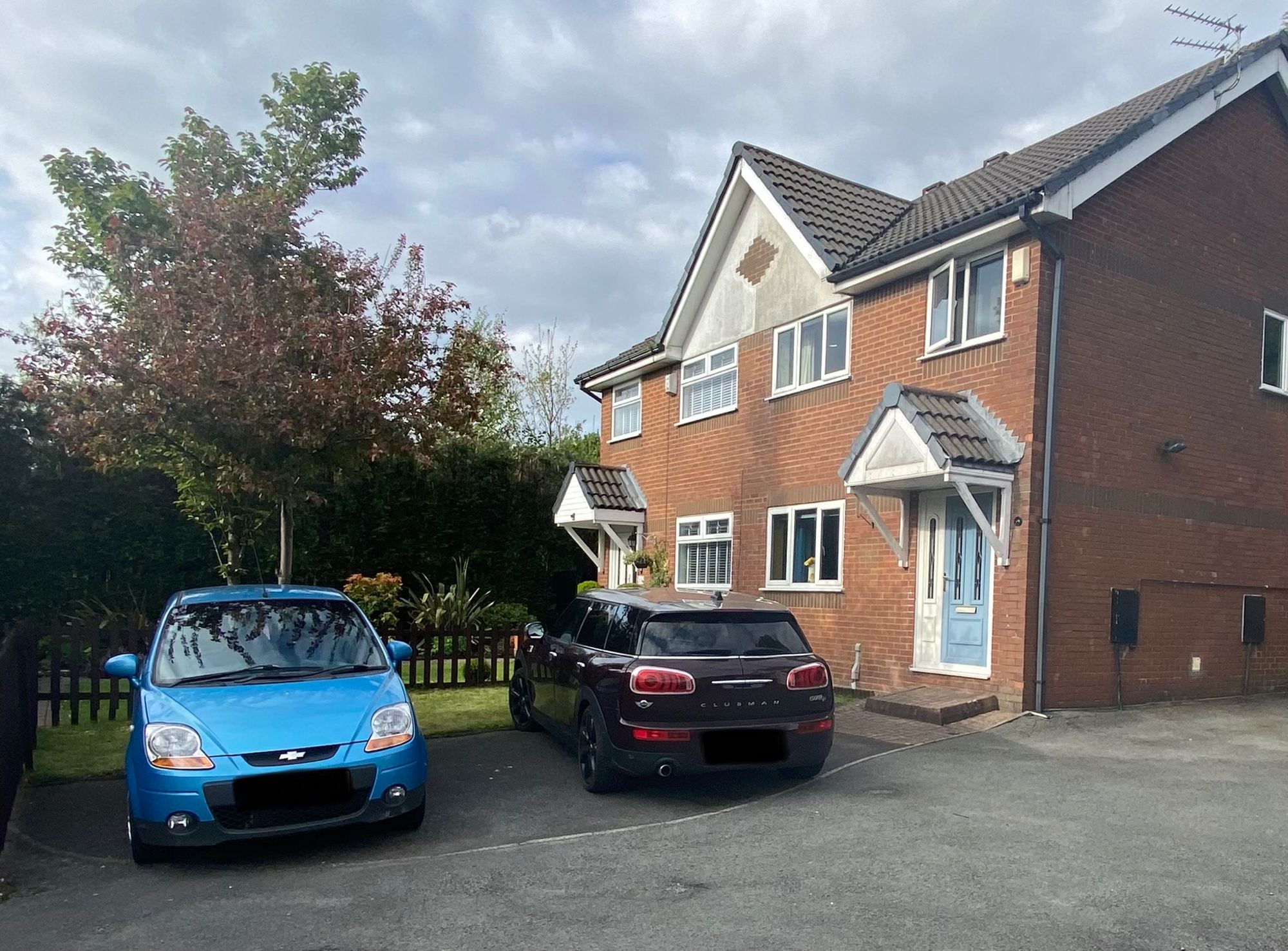 3 bed semidetached house for sale in Averon Rise, Oldham OL1 Zoopla