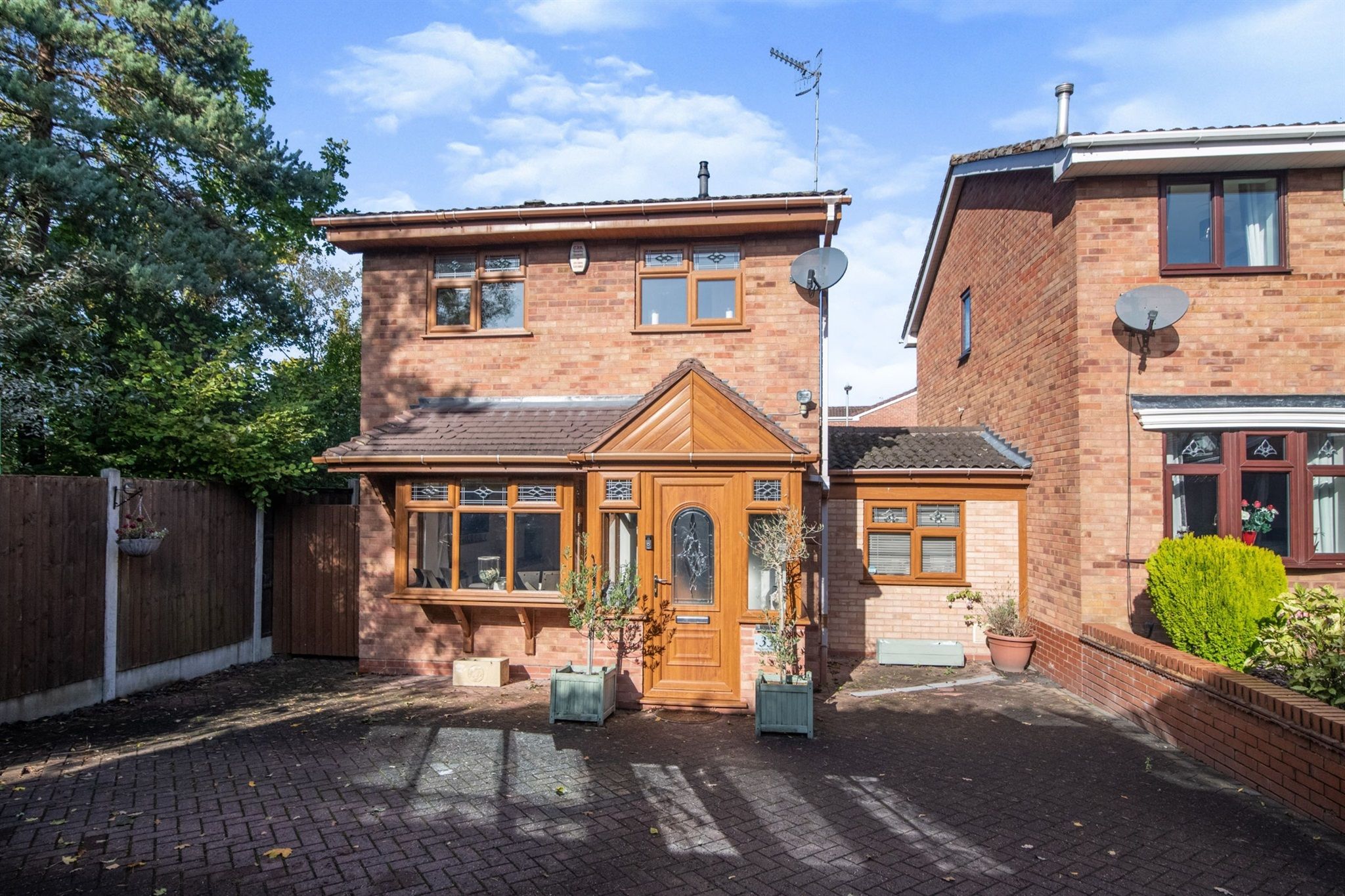 3 bed detached house for sale in Balmoral View, Dudley DY1 Zoopla