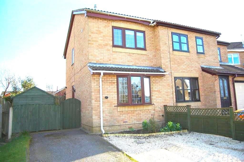 2 bed semidetached house to rent in Marston Walk, Altofts, Normanton