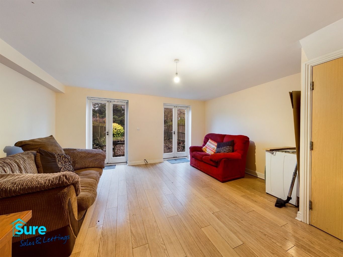 5 bed town house for sale in Hemsley Road, Kings Langley, Hertfordshire